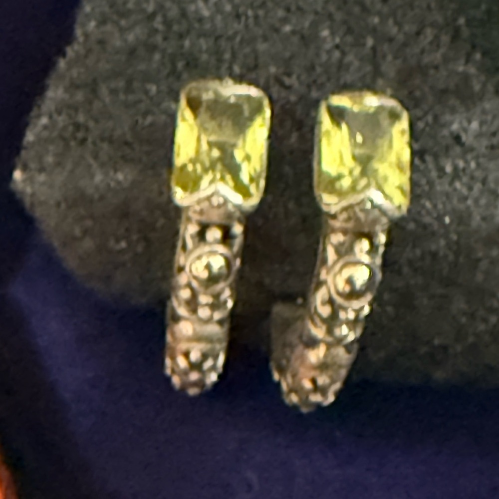 SOLD  John Hardy Batu Sari Padi Earrings sterling/18k